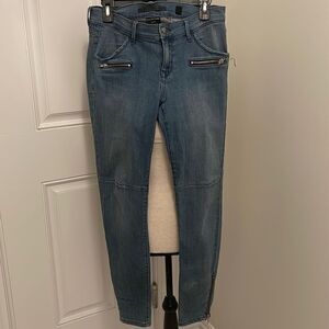 Cute skinny leg SP Black Label low rise jeans